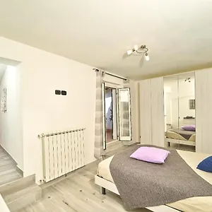 https://casetta-bea.it-tuscanyhotel.com