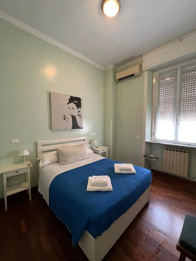 Oda ve Kahvaltı B&B Santi Quattro Al Colosseo Roma