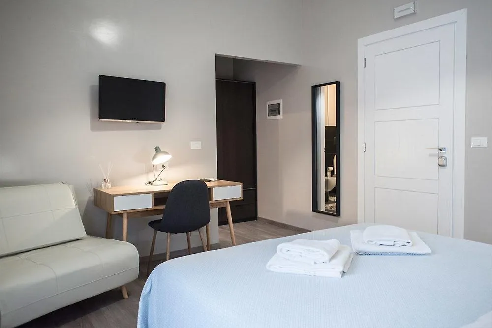 Oda ve Kahvaltı B&B Santi Quattro Al Colosseo Roma