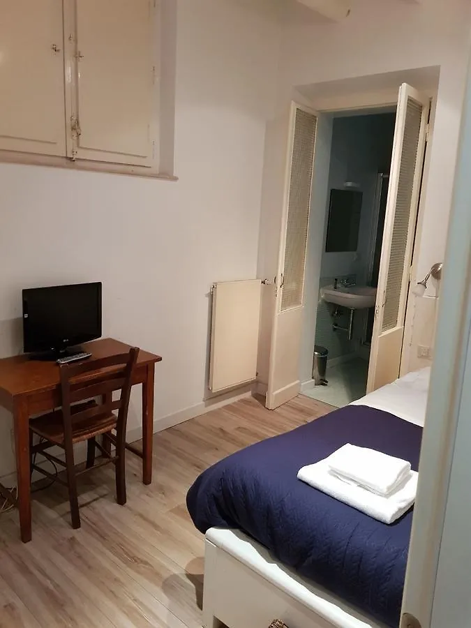 Oda ve Kahvaltı B&B Santi Quattro Al Colosseo Roma