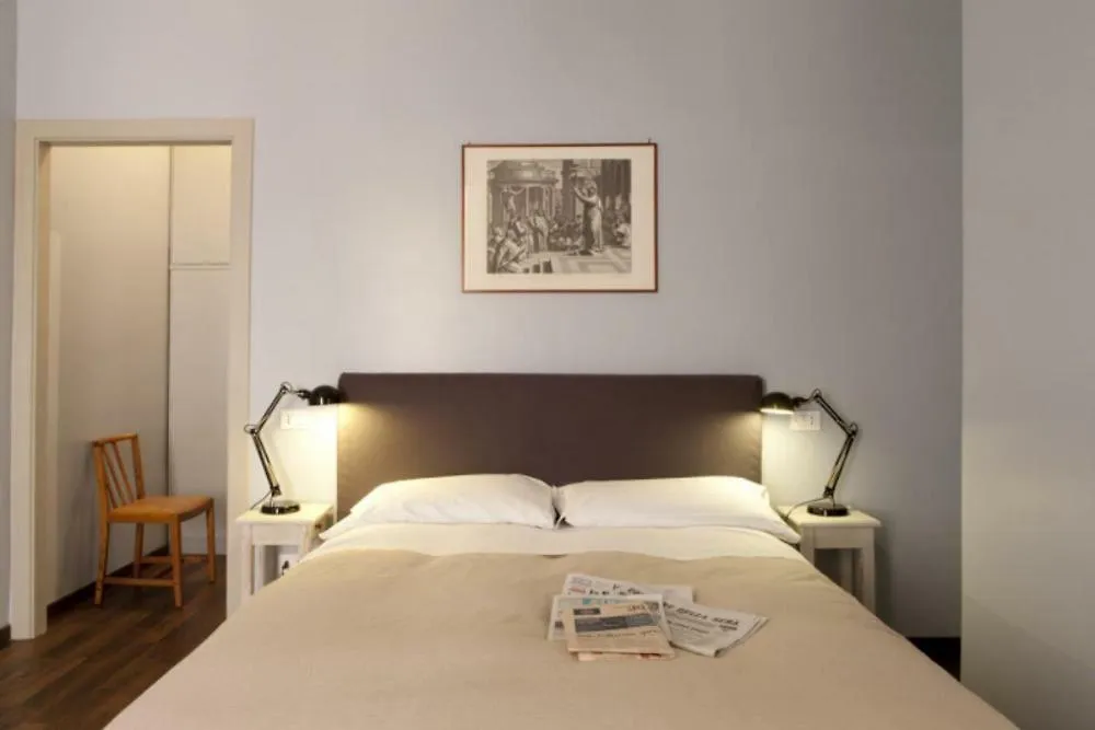 B&B Santi Quattro Al Colosseo Roma 2*,  İtalya